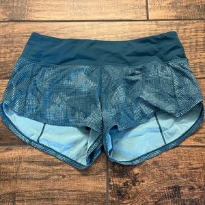 Lululemon speed up low rise lined 2.5” short size 4